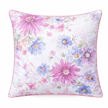 Großer Kissenbezug Fleur Rosée 80x80 cm aus Mako-Satin mit elegantem floralem Design und zarter Paspel