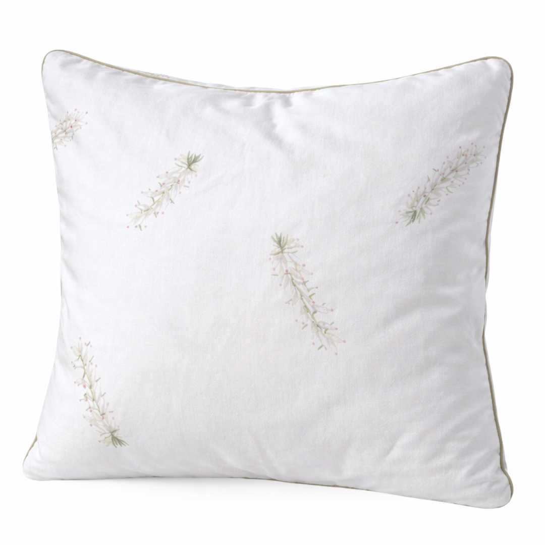 Großer Kissenbezug Erika 80x80 cm aus Mako-Satin mit floralem Wiesen-Design