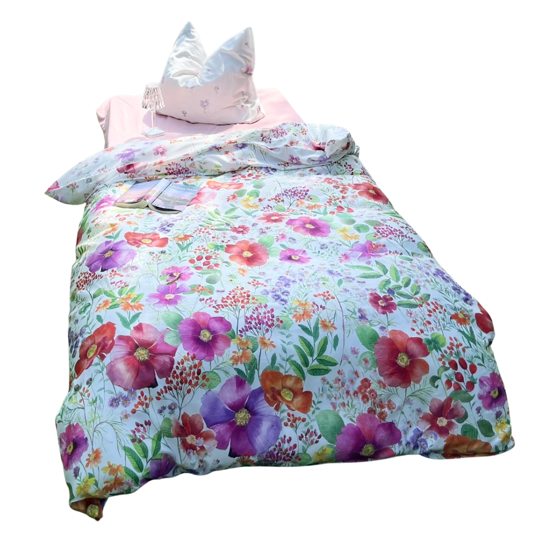 Mako-Satin Bettwäsche Sommerblume von LuxCocoon mit floralem Design aus feinster Baumwolle